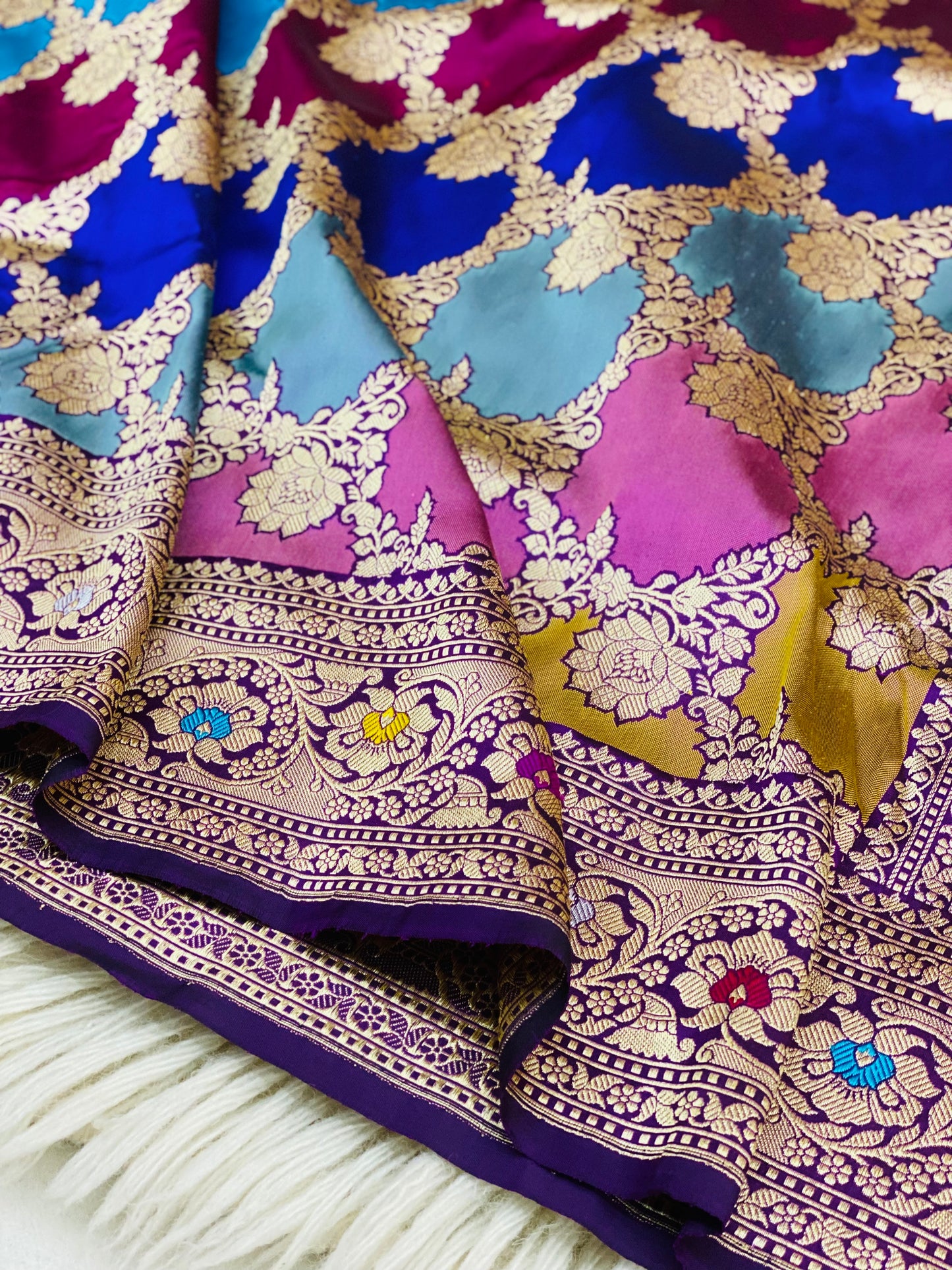 Pure Handloom Rangkaat Katan Silk Saree (Noor-e-Nazaaka)