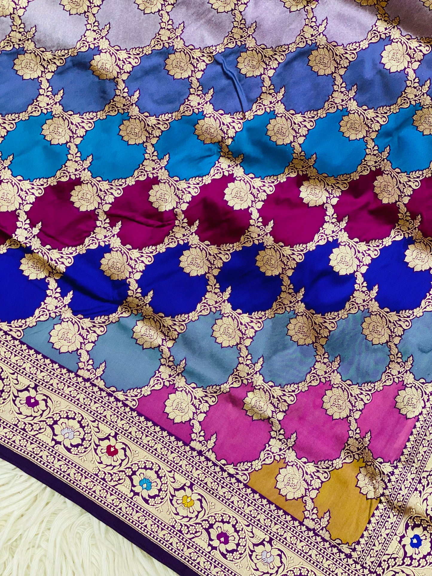 Pure Handloom Rangkaat Katan Silk Saree (Noor-e-Nazaaka)