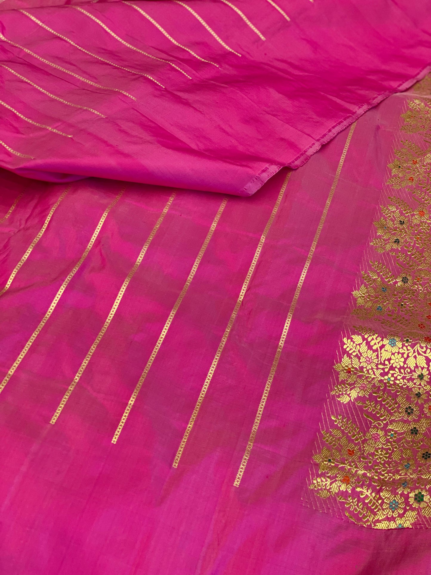 Pure Katan Scallop Border Buti Saree Rani Pink (Noor-e-Nazaaka)
