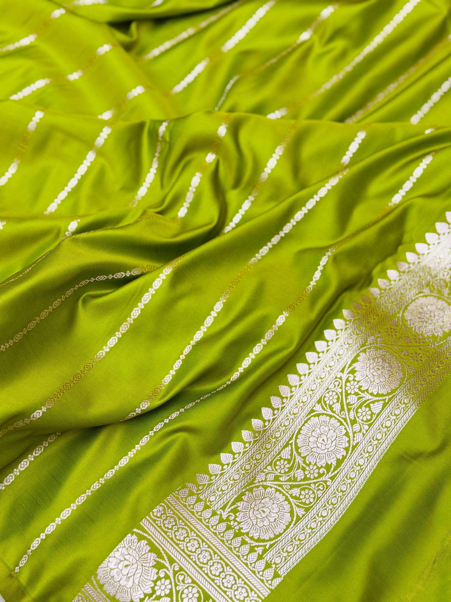 Pure Mashru Silk Alfi Buta Saree Parrot Green (Mashravi)