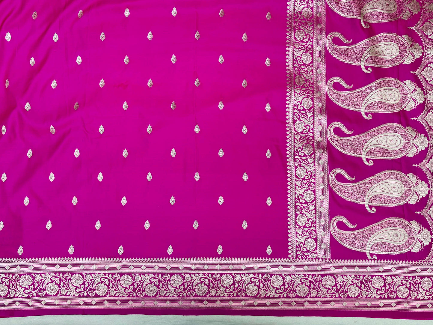Pure Mashru Silk Buti Saree Magenta (Mashravi)