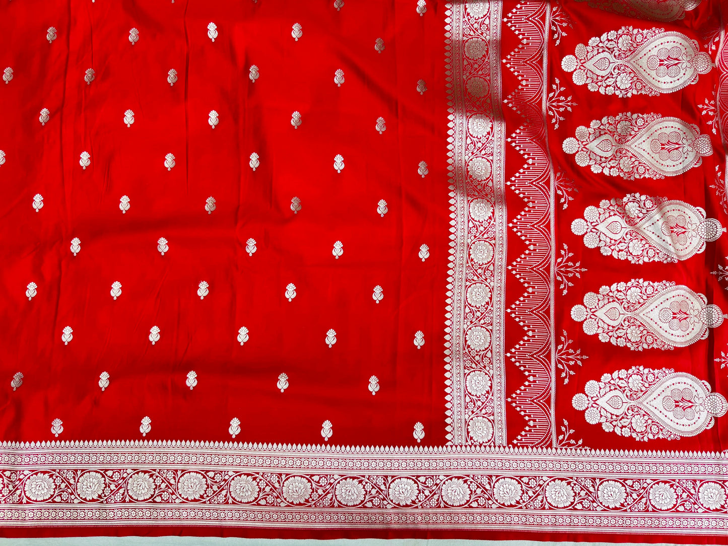 Pure Mashru Silk Buti Saree Red (Mashravi)