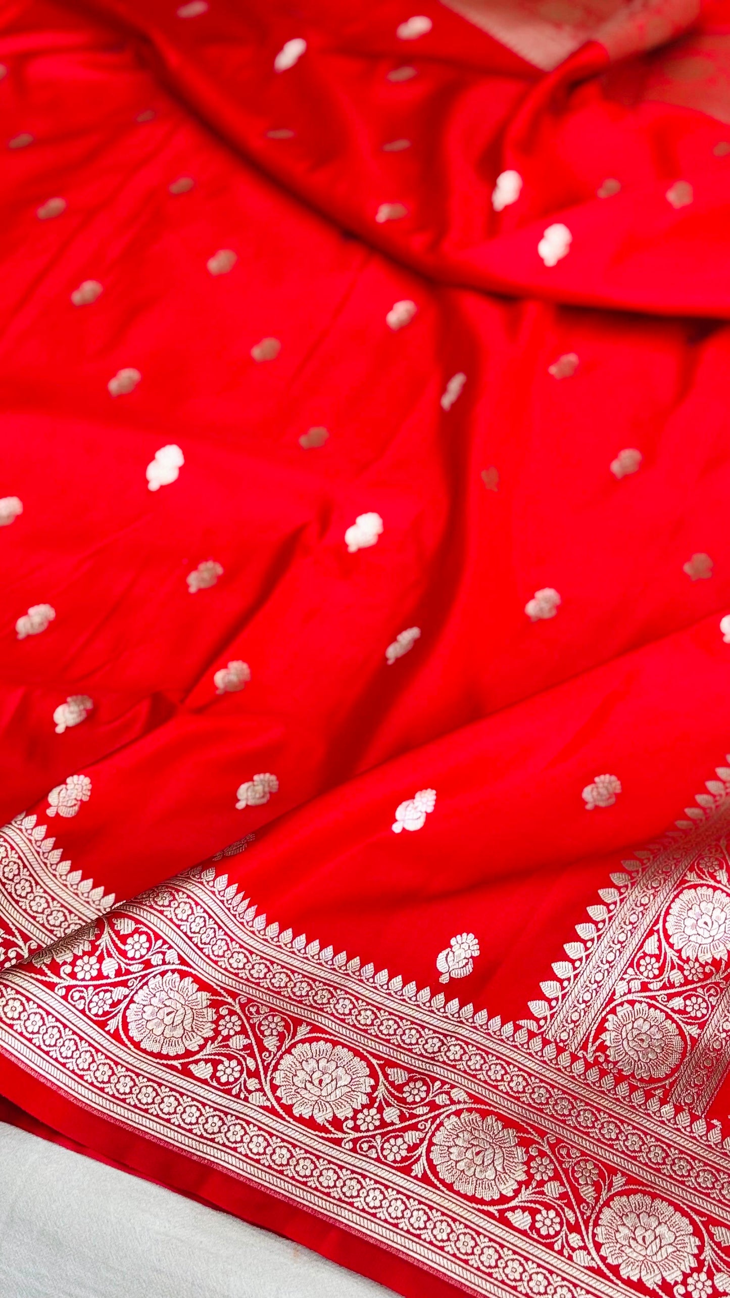 Pure Mashru Silk Buti Saree Red (Mashravi)