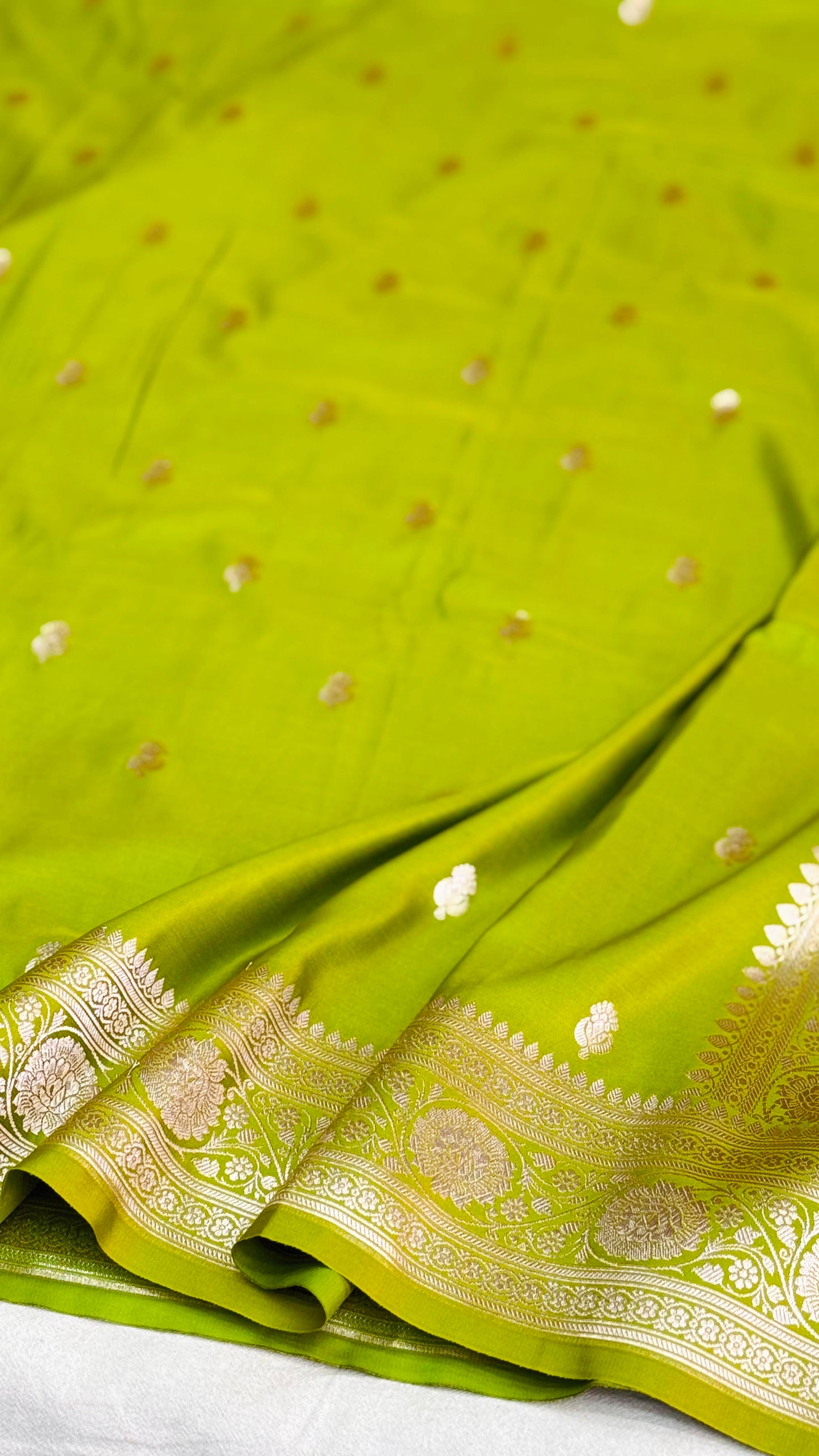 Pure Mashru Silk Buti Saree Parrot Green (Mashravi)