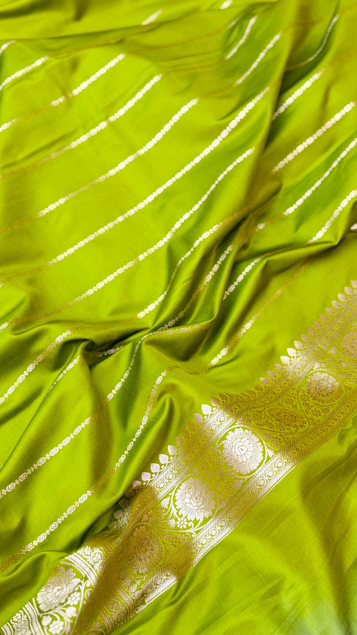 Pure Mashru Silk Buti Saree Parrot Green (Mashravi)
