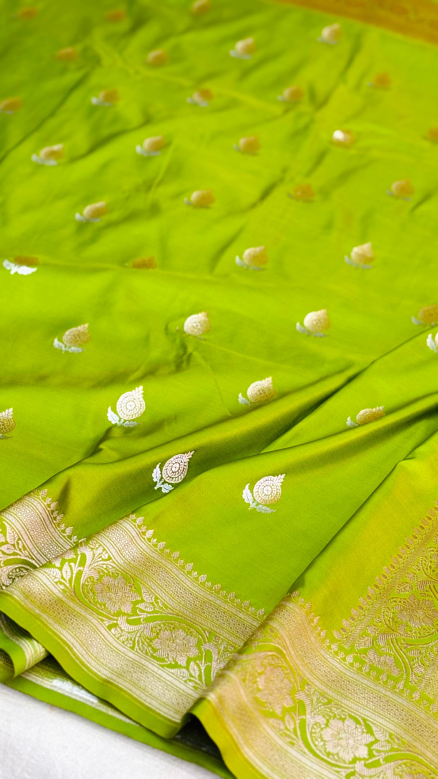 Pure Mashru Silk Alfi Buta Saree Parrot Green (Mashravi)