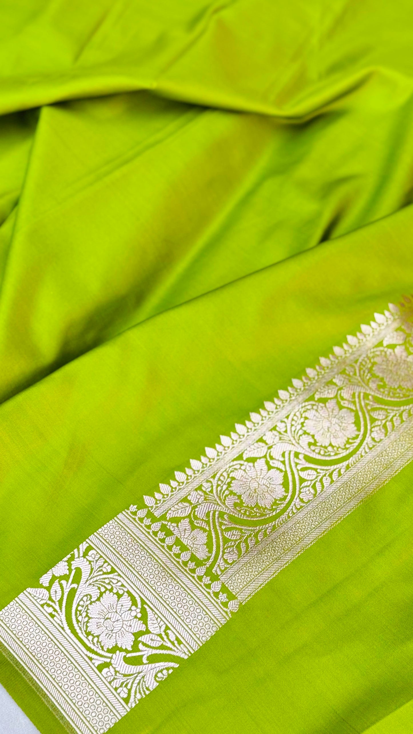 Pure Mashru Silk Alfi Buta Saree Parrot Green (Mashravi)