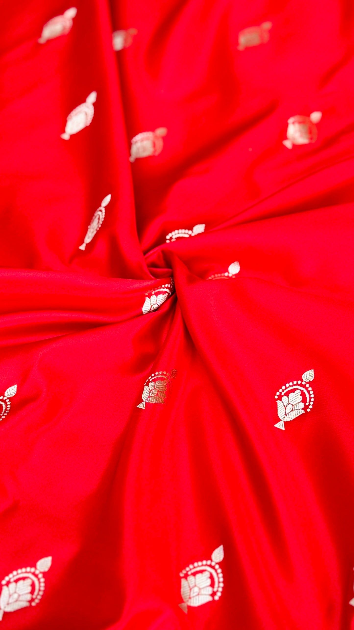 Pure Mashru Silk Buti Saree Red (Mashravi)