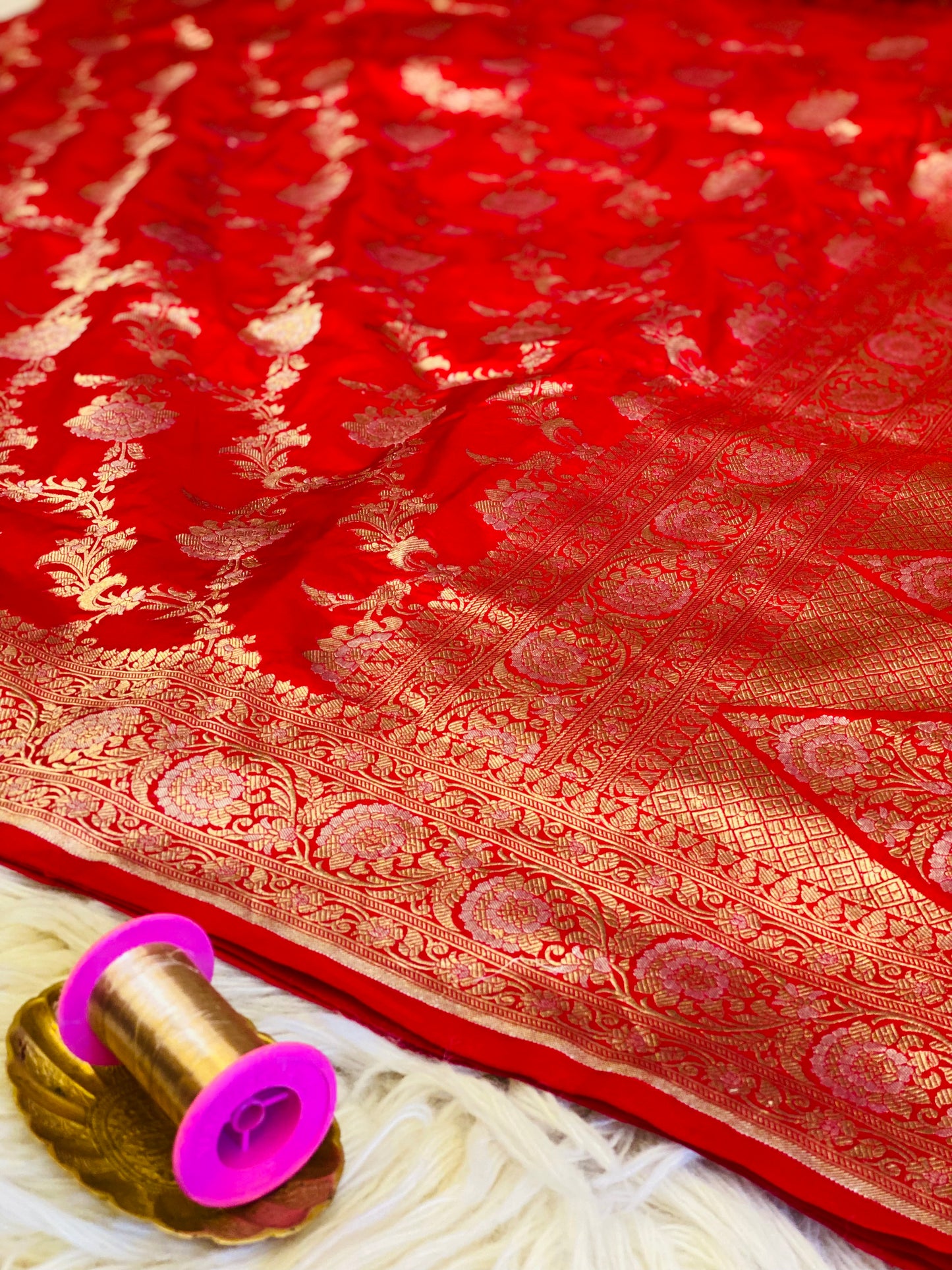 PUSHPA RAKTA (Pure Katan Silk Monga Jal Sona Roopa Zari Handloom Saree)