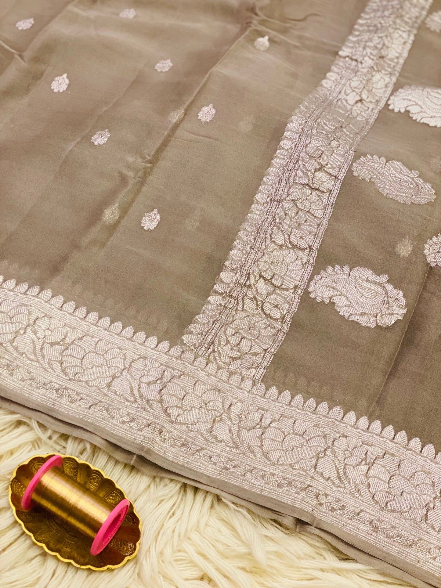 Pure Khaddi Chiffon Handloom Saree Taupe (Chhalak)