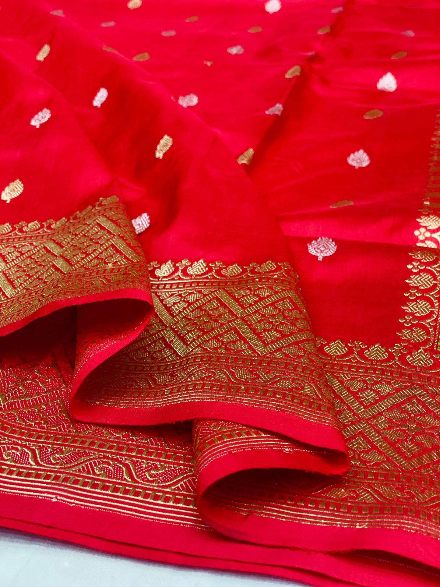 Pure handloom Katan Saree red