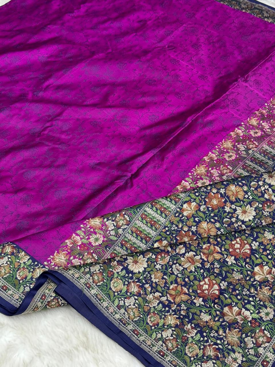Pure Handloom Satin Silk Tanchui Banarasi Saree with Paithani Border