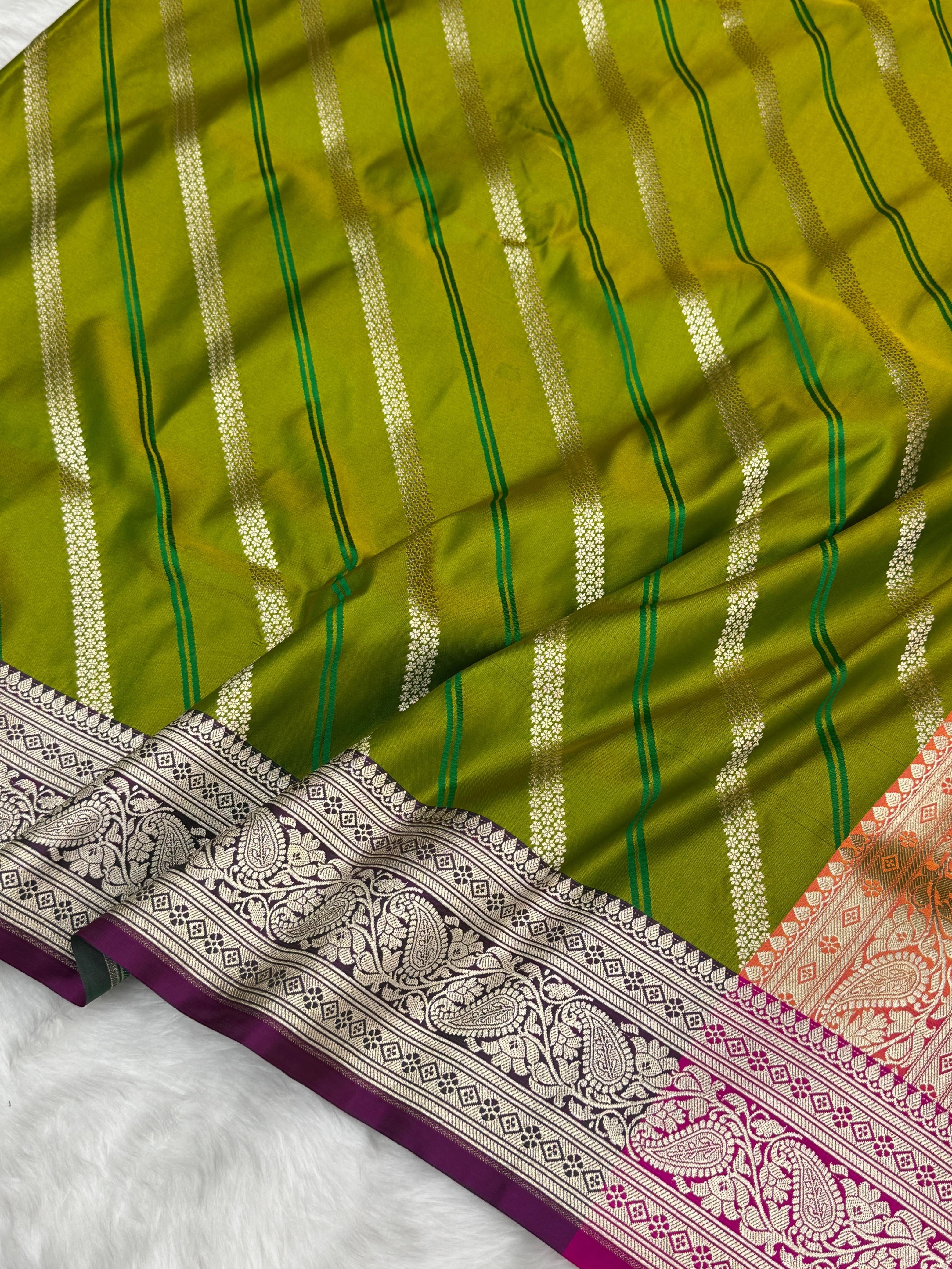 Banarasi Mashru Silk Rangkaat Saree with Contrast Border