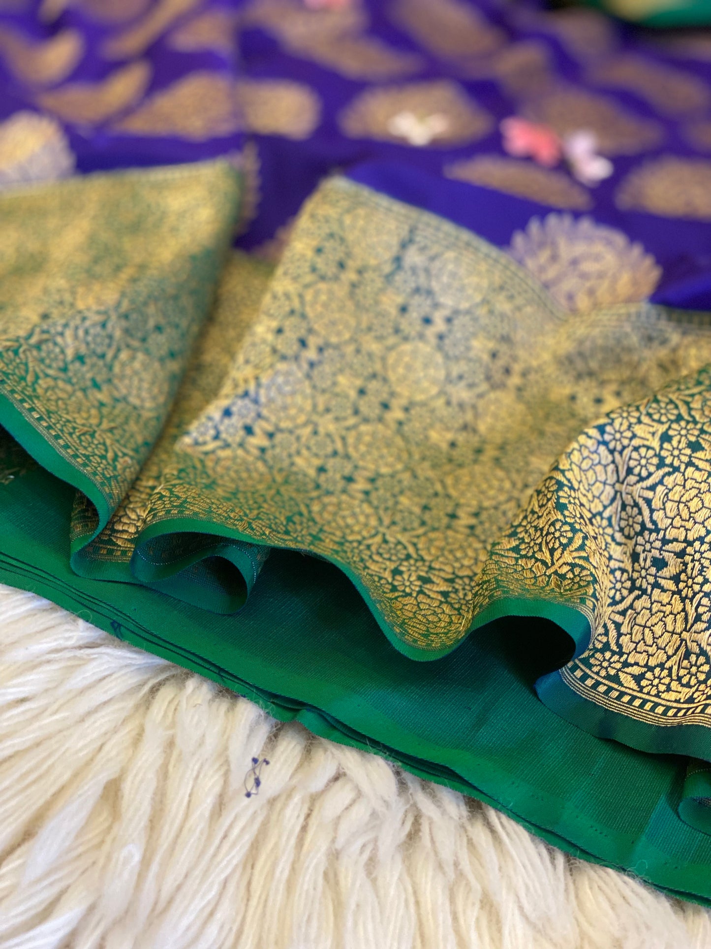 SWARN RAS (Pure Katan Kadhwa Saree)