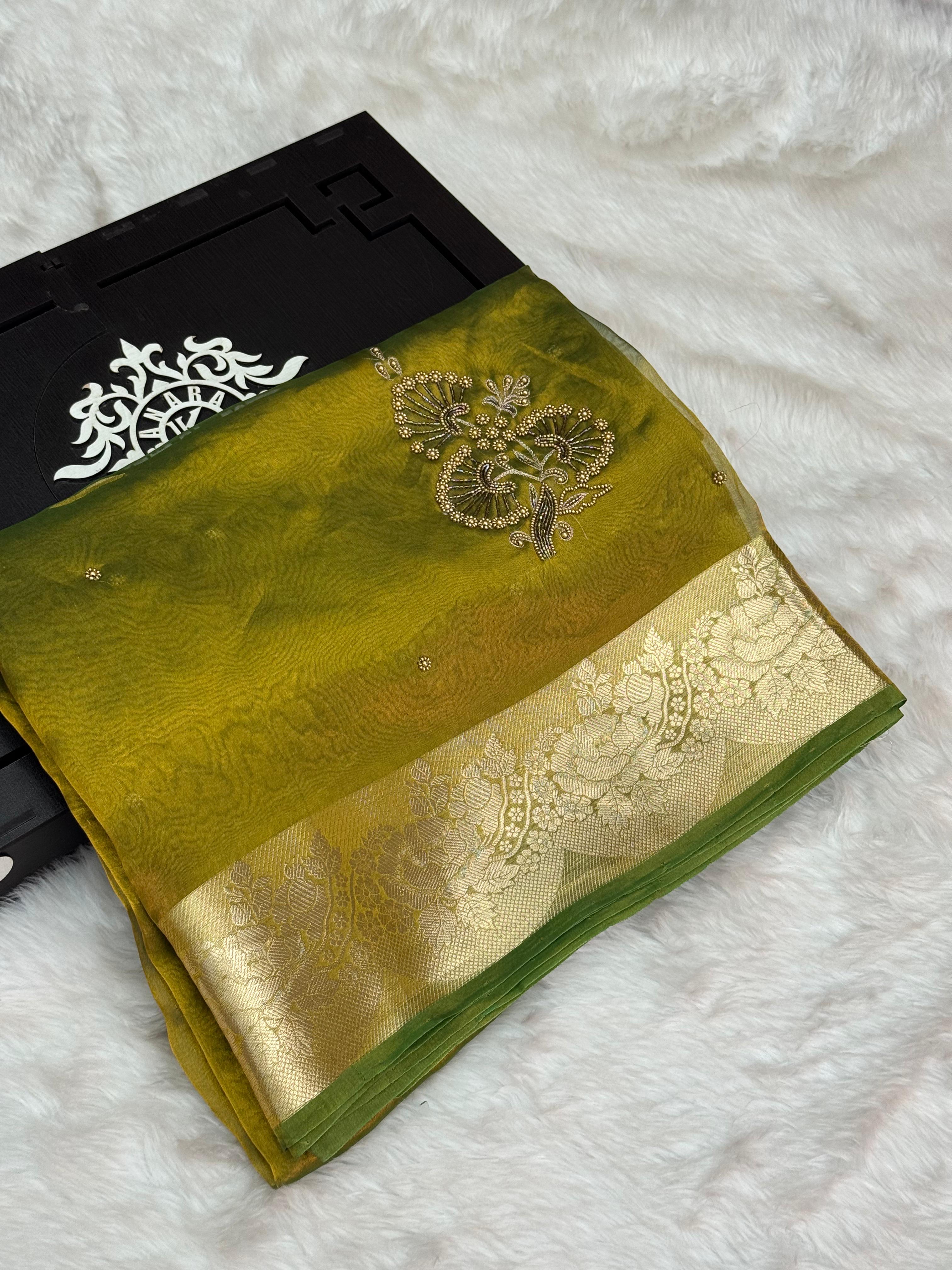 Pure Tissue Silk Dual Tone Banarasi Saree with Floral Boota Handwork