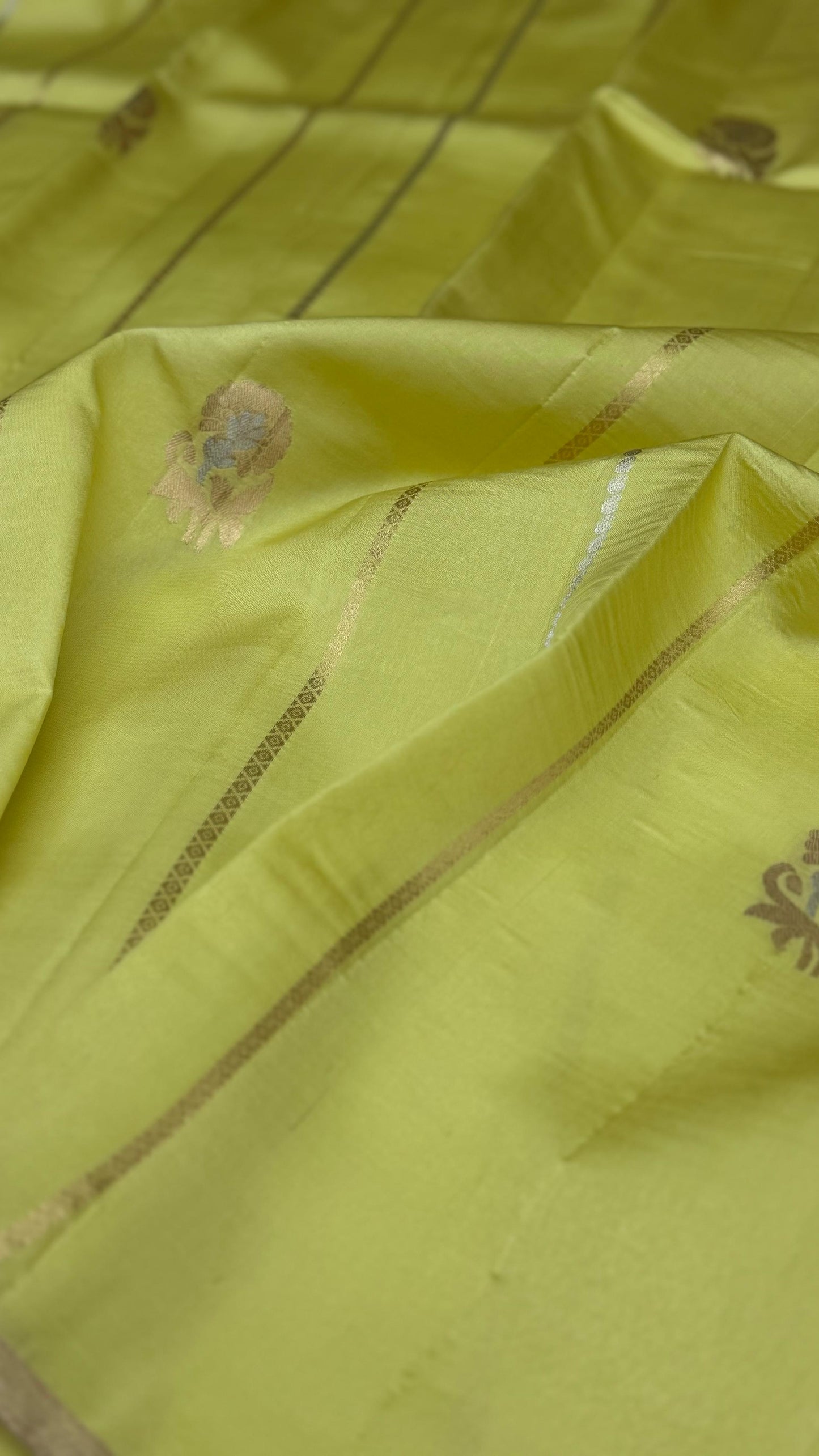 Pure Raw Mango Handloom Saree Lemon Yellow (Resham Aam)